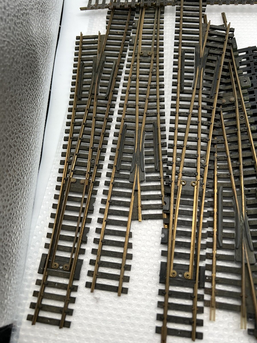 vintage metal train tracks ￼ ￼miscellaneous Pieces and sizes