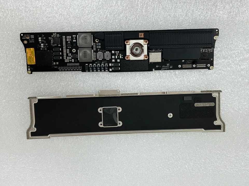 Logic Board 820-02009-A for 24"M1 iMac 2021 A2438 8GB 8 Core EMC:3663 Sold AS_IS - Image 4 of 4