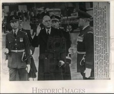 1961 Press Photo French President Charles de Gaulle arrives at Gatwick airport