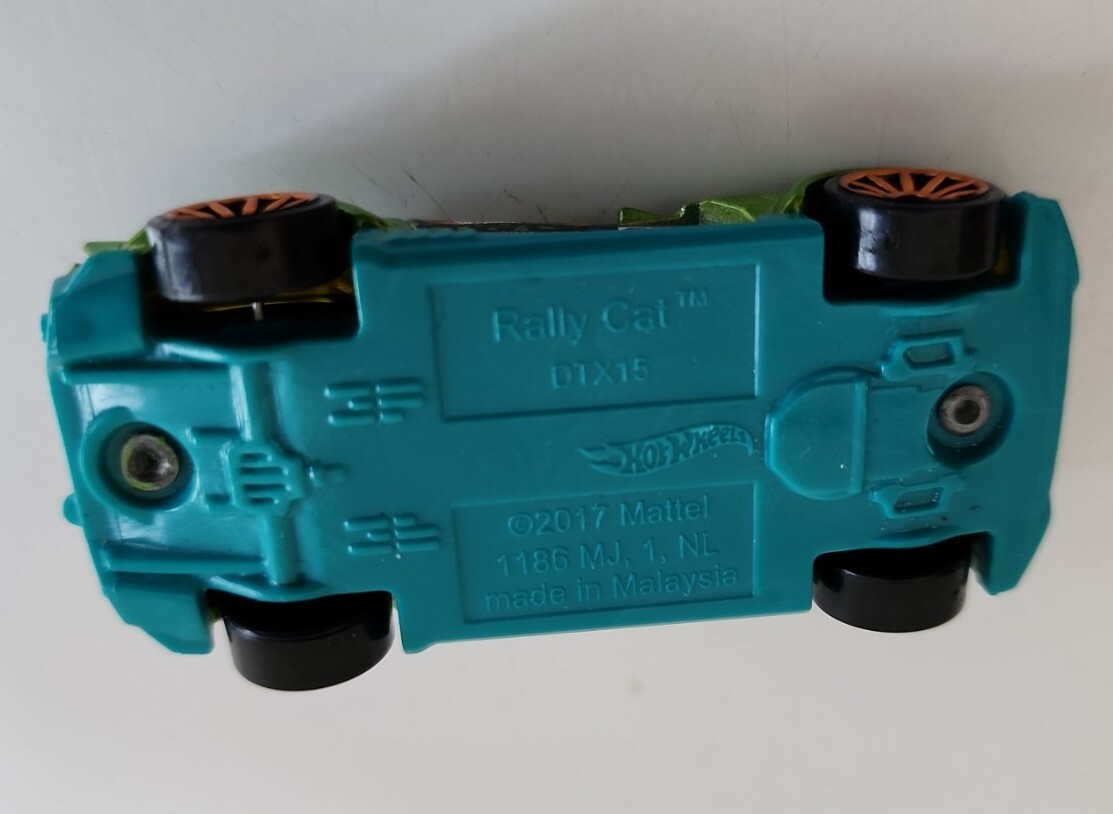 Hot Wheels 1:18 ティールクラシックカー 本日限定値下げ早い者勝ち Hot Wheels 1:18 ティールクラシックカー 本日限定値下げ早い者勝ち