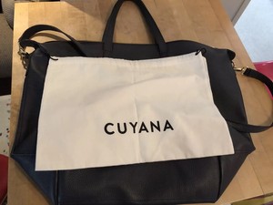 cuyana oversized carryall tote