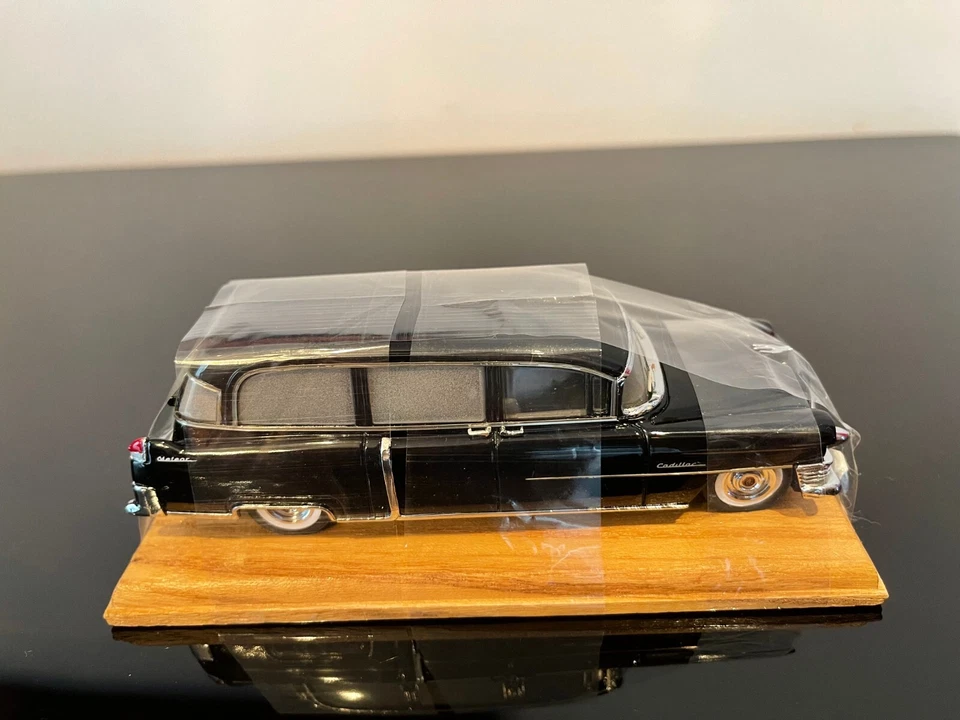 Master 43 1956 Cadillac Meteor Hearse Series 62 1/43 Corbillard Leichenwagen - Image 4 of 4