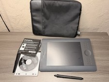 Wacom Intuos5 Touch Small Pen Tablet PTH450 - Black