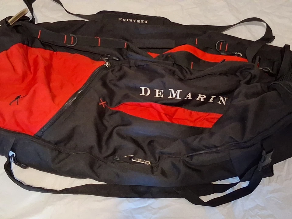 Bolsa de beisebol e softbol Demarini Back Pack ☆ ÓTIMO ESTADO US$ 100 frete grátis - Imagem 2 de 4