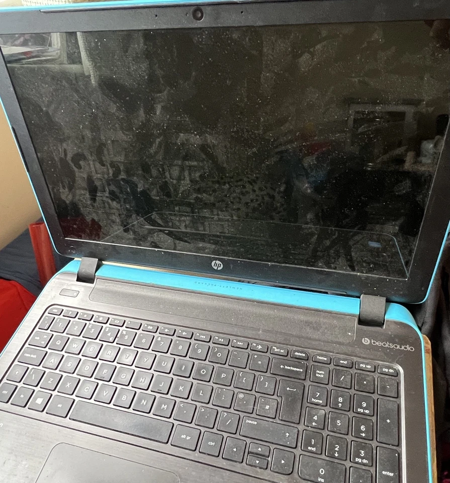 HP Pavilion 15 p247sa i3 5010U 8Gb Ram, 1Tb HDD With Dvd & Beats Audio - Image 2 of 4