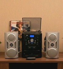 JDW HiFi System 3CD Twin Cassette Turntable, Tuner, Remote, 35W Speakers,  XBass