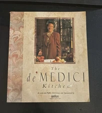 The de'Medici Kitchen - Paperback, by Lorenza de'Medici - Very Good