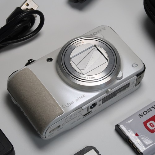 [Mint] Sony Cyber-shot DSC-HX10V 18.2 Mp Digital Camera White, Case, SD Card - Picture 3 of 15