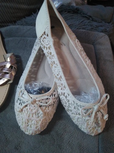 New Evans 2 Pair Size9EEE Ivory open Lace Flats/Rose Gold Silv Stud Slider Mules - Picture 2 of 13