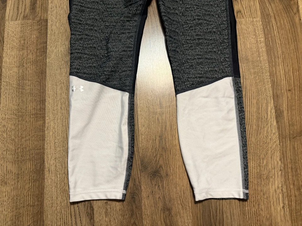 Pantalones Under Armour, Para Mujer Grandes, Blanco Negro Capri Leggings Compresión Foto 3 de 4