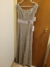 Alex Evenings Womens Size 8 Pewter Frost Off The Shoulder Dress