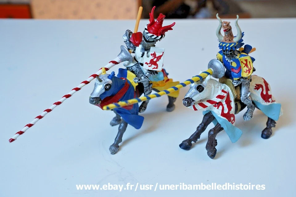 2 figurines Plastoy chevaliers avec chevaux - Photo 1/4