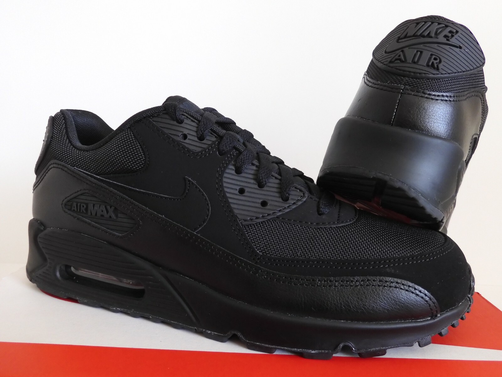 NIKE AIR MAX 90 ESSENTIAL \