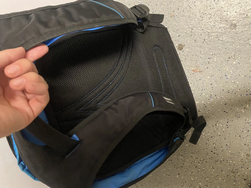 Mochila Ghostek Foto 4 de 4