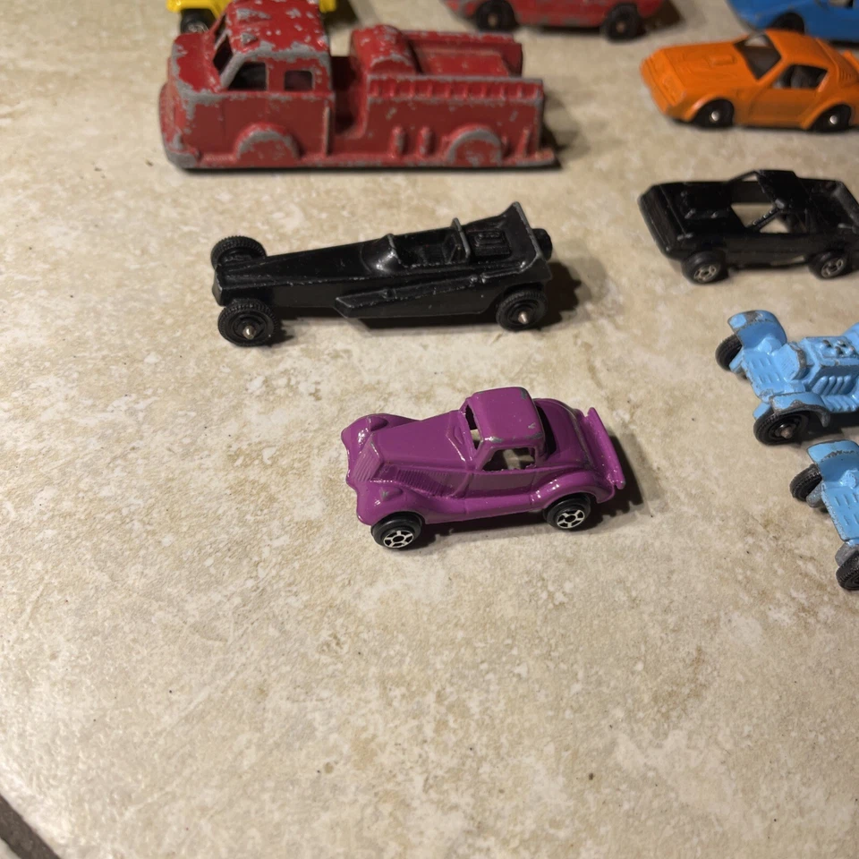 18 Vintage Modelo Tootsie Juguete TootsieToy Mack Dump Fire Lamborghini Jeep Firebird Foto 2 de 4