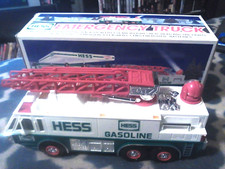 Hess 1996 Toy "EMERGENCY FIRE LADDER TRUCK"