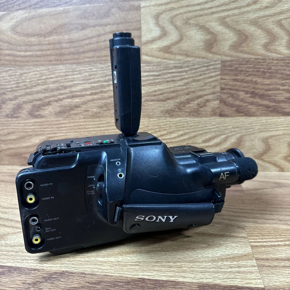 Sony Handycam CCD-F35 Video 8 Camcorder Untested - Image 4 of 4