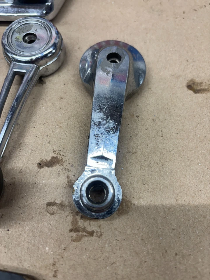 1965-1968 FORD GALAXIE MERCURY MONTEREY LTD 4 MAÇANETAS LOTE MANIVELA JANELA TRASEIRA - Imagem 2 de 4