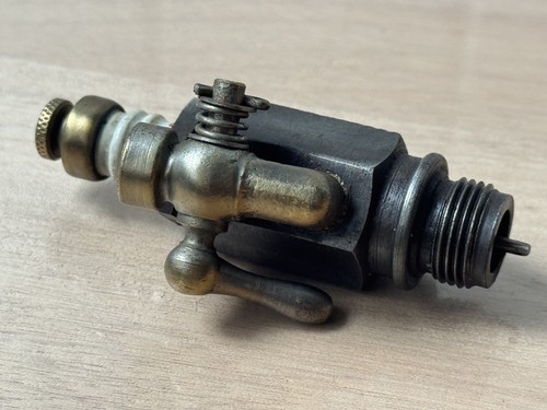 Vintage CHAMPION USA 18mm Primer Spark Plug Motorcycle Aviation Automobilia - Picture 4 of 7