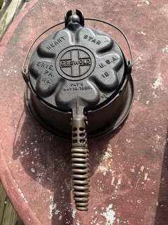 Griswold Cast Iron#18 Heart and Star Waffle Maker High Base
