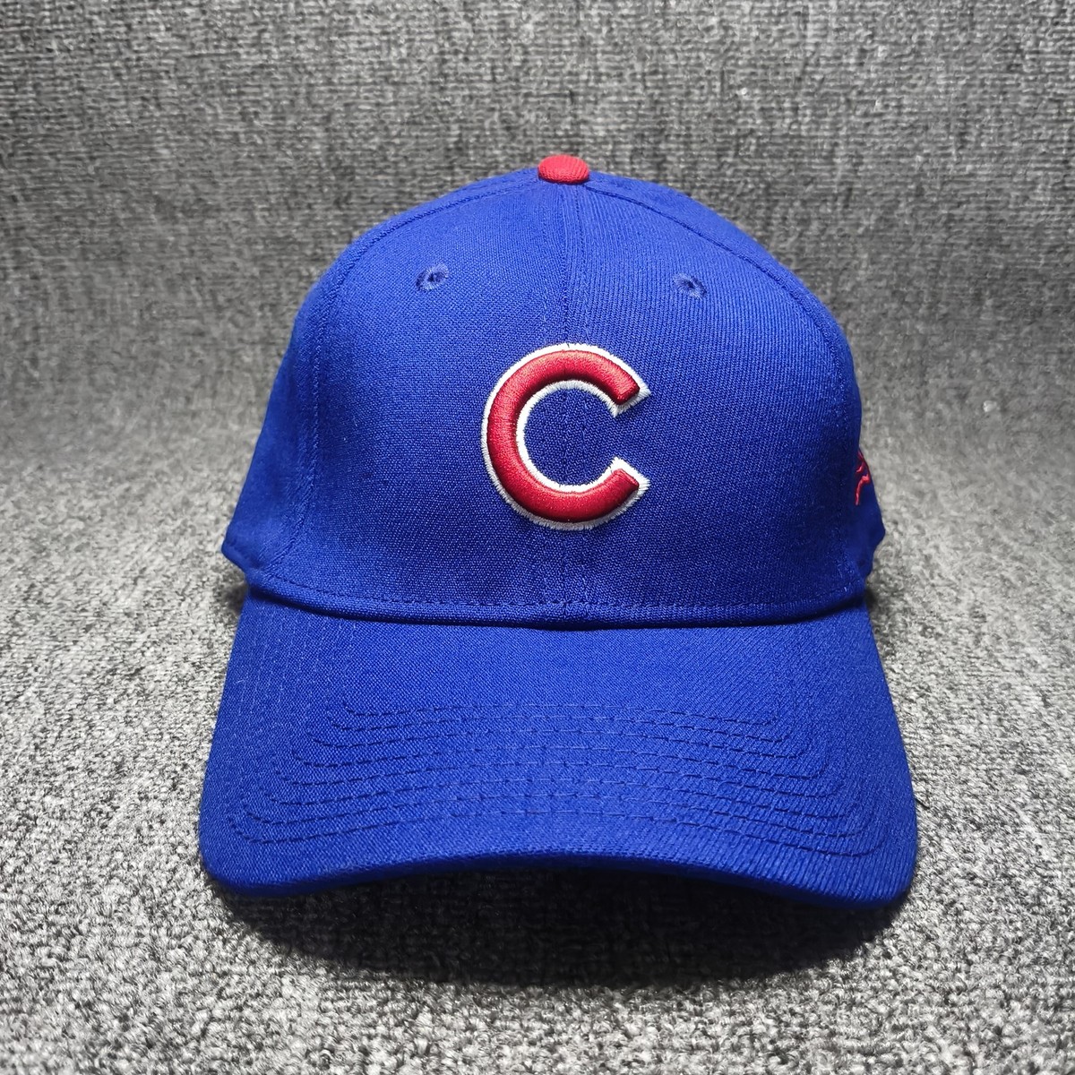 New Era Chicago Cubs Blue Fitted Cap 7 1/8 Curved Brim