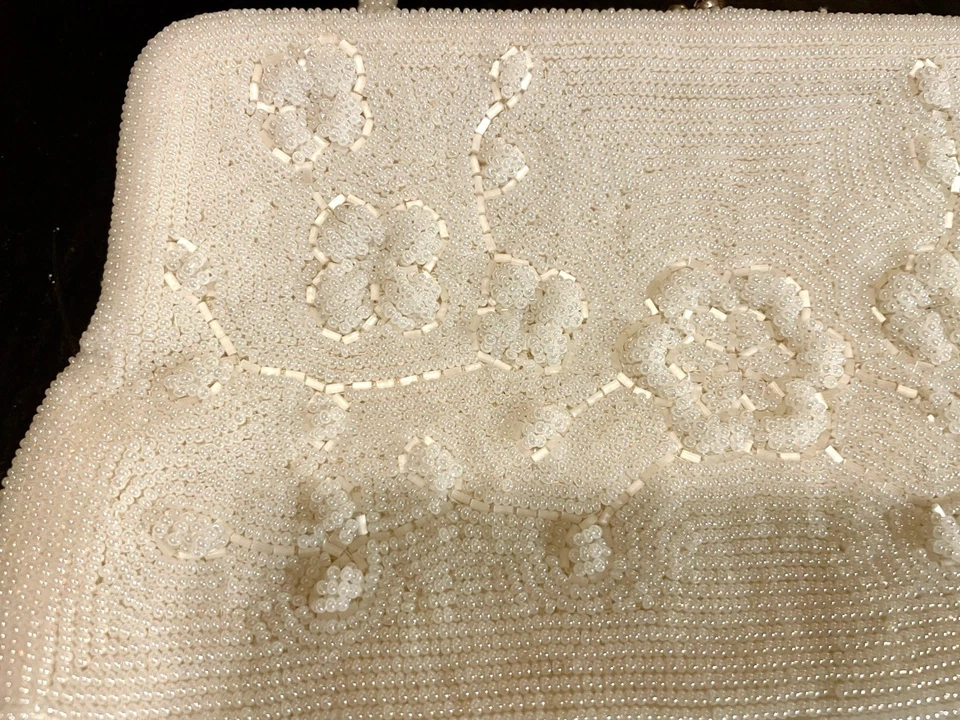 Vintage White Floral Pearl Seed Beaded Evening Bag Bridal Purse Made In Japan - Image 4 of 4