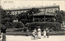 Ak Metz Moselle, Esplanade in  Menschen, Kinder, Pavillon, Bäume - 4918500