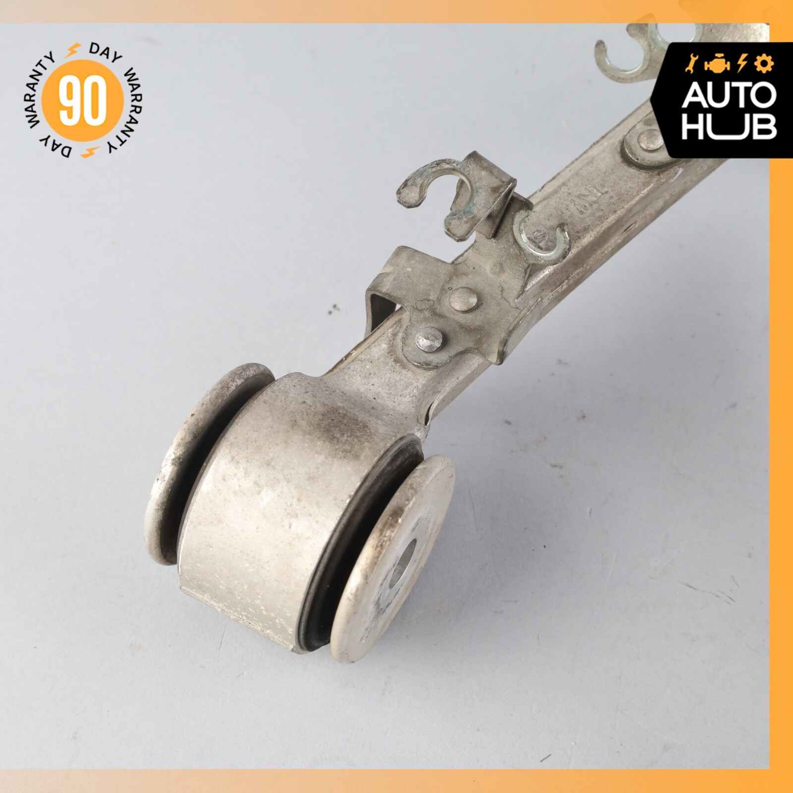 03-10 Maserati Quattroporte M139 GranTurismo Front Left Upper Control Arm OEM