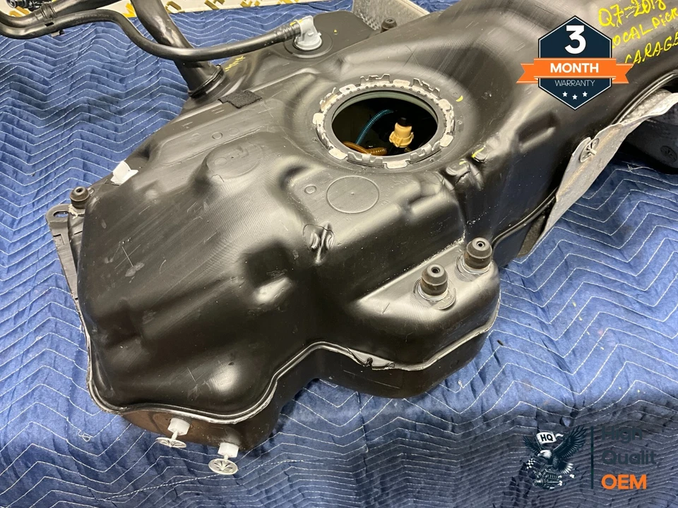2017-2019 AUDI Q7 GASOLINE FUEL GAS TANK RESERVOIR W/ FILLER NECK OEM - Image 3 of 4