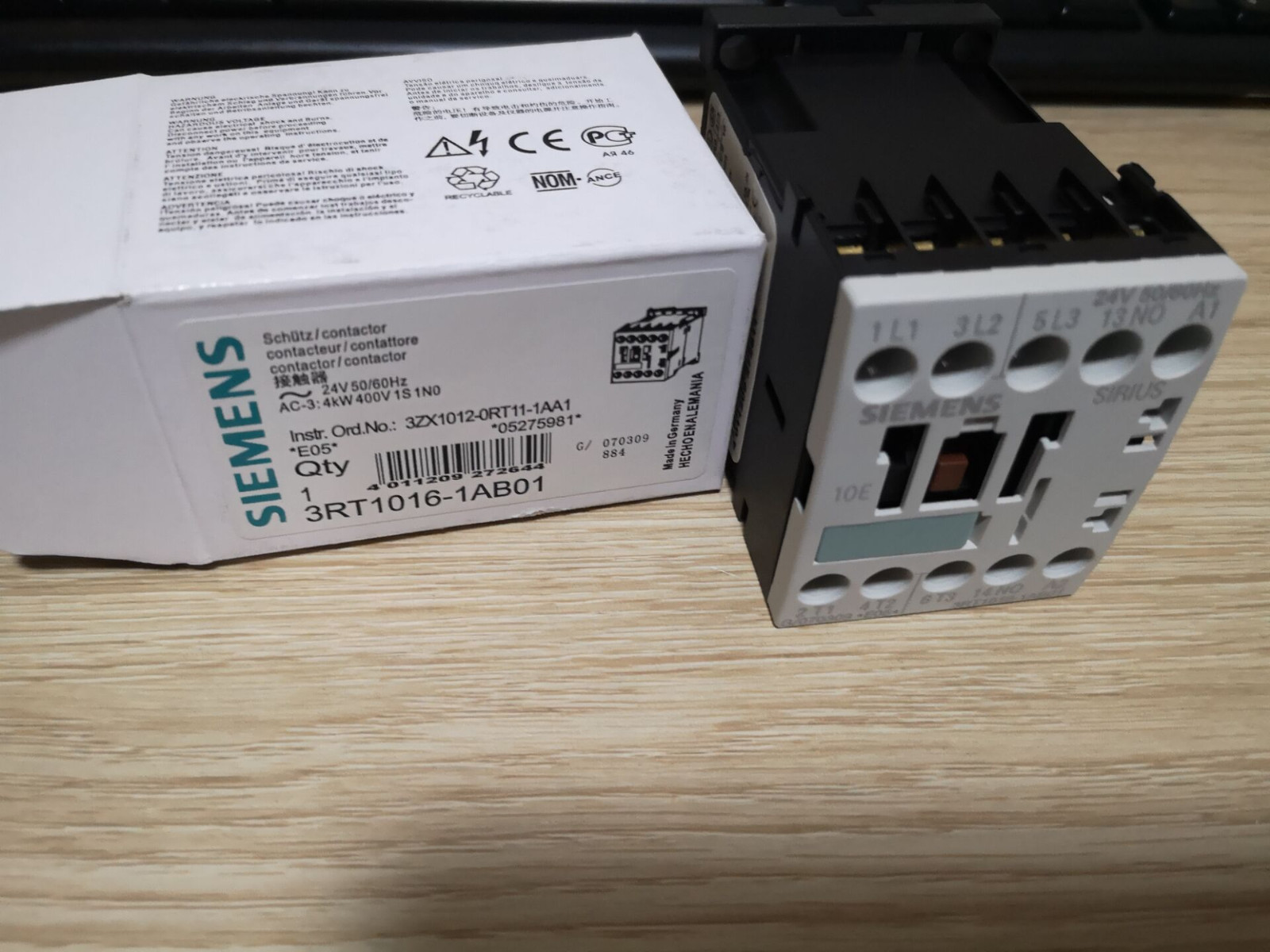 Contacteur Siemens 3RT1016-1AB01 Reconditionné - 24V AC, 3 Phases, 4 KW - Idéal Pour Déstockage