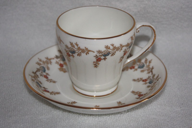 Royal Grafton Fine Bone China Floral Design Gold Trim Teacup and Saucer