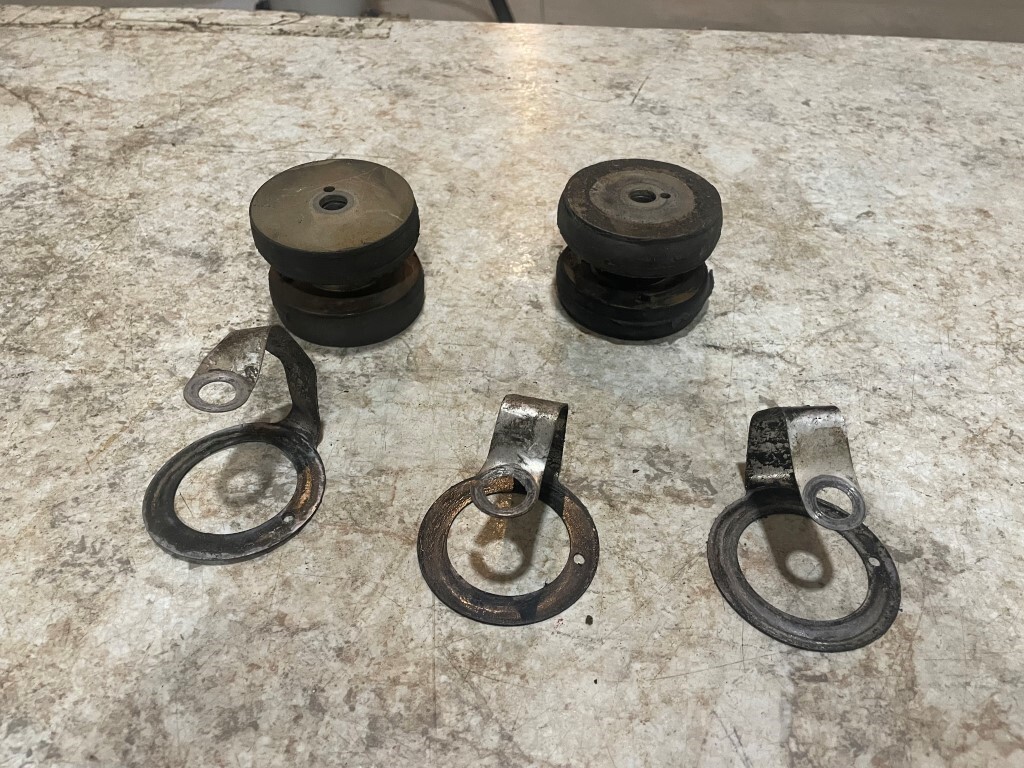 1958 Cessna 182 A Continental O-470 Lord Engine Mounts J-3049-34