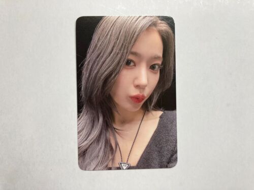 LE SSERAFIM OFFIZIELLE FURCHTLOSE KTOWN4U FOTOKARTE Sakura Chaewon Yunjin Garam - Bild 3 von 9