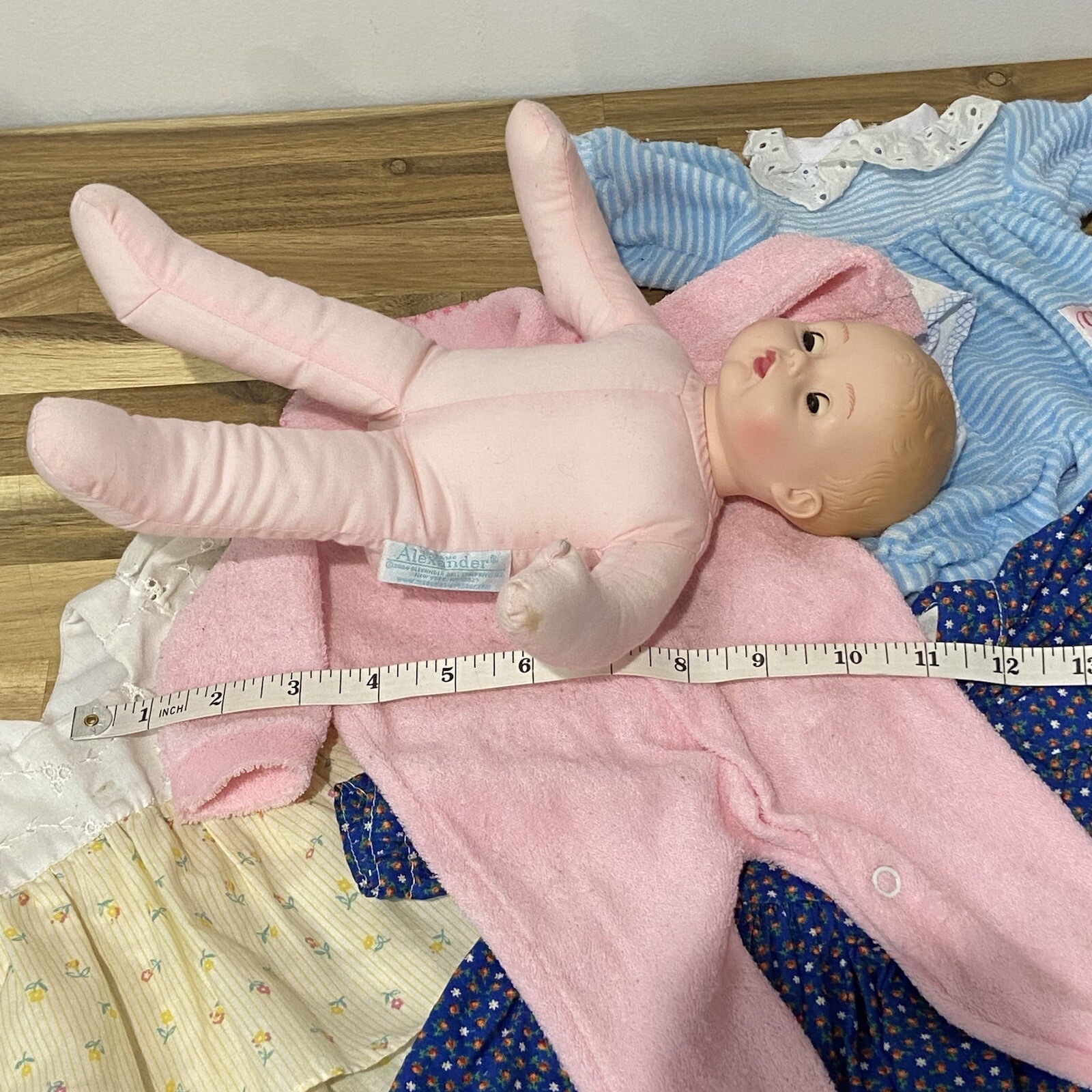 2004 Madame Alexander Huggums Baby Doll + Antique Clothes Lot To Fit Her Cloth