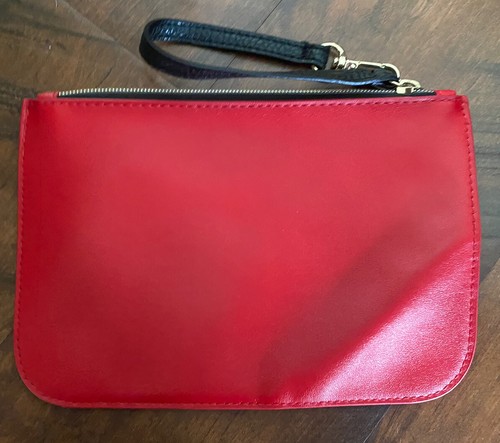 Victoria's Secret XOXO RED POUCH Small BEAUTY Wristlet Wallet CLUTCH, 8” x 5.75” - Picture 3 of 5