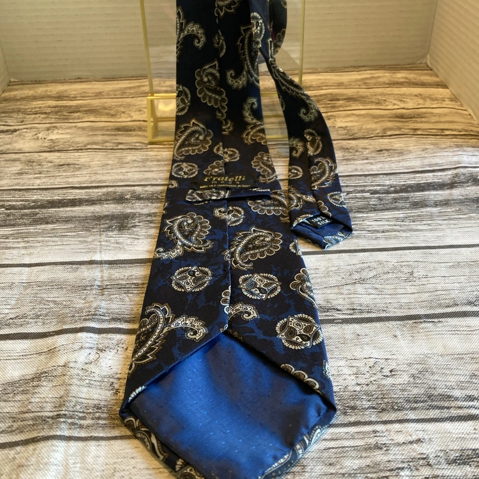 Fratelli Moda 真丝领带纯色海军蓝佩斯利 — 第 4/4 张图片