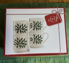 Lenox Holiday HOLLY BERRIES Mugs-NEW in Box w/stickers- Set of 4 Stackable Mugs