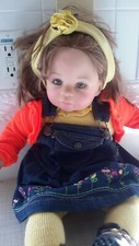 Muñeca de colección Munecas Geli Niña Belle Original Conjunto/Zapatos/Banda para el cabello 24" Usada en Excelente Condición