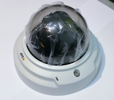 P3375-V Axis IP Netzwerkkamera PoE, mit Domeschutz noch angebracht