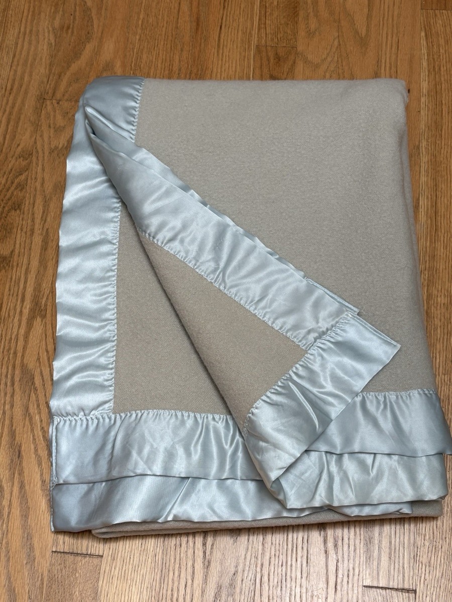 VINTAGE EARLY'S OF WITNEY PURE MERINO WOOL SATIN EDGE BLANKET 93