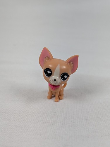 Zuru Mini Brands Fashion Chihuahua Figurine Toy