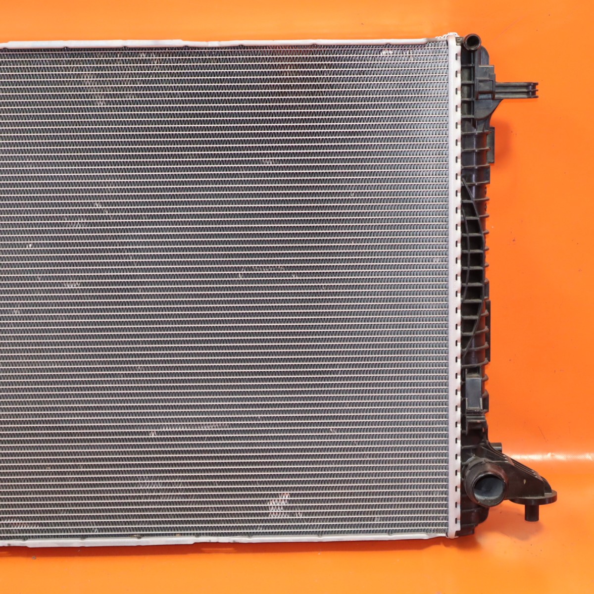 Lamborghini Urus 2019-2021 Radiator P/N 4M0121251M