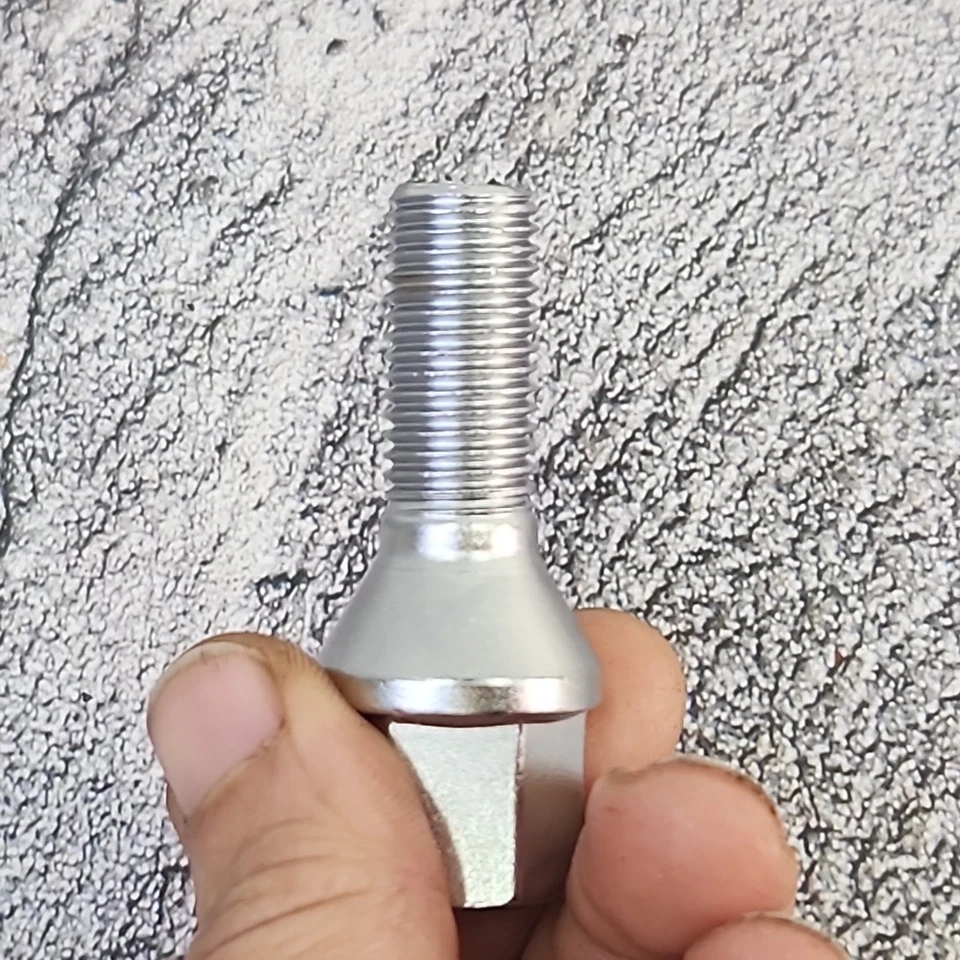 8x Gorilla Auto 17179C 17 mm 12-1,50 perno de tuerca 1,1" longitud de rosca cono asiento cromado Foto 2 de 4