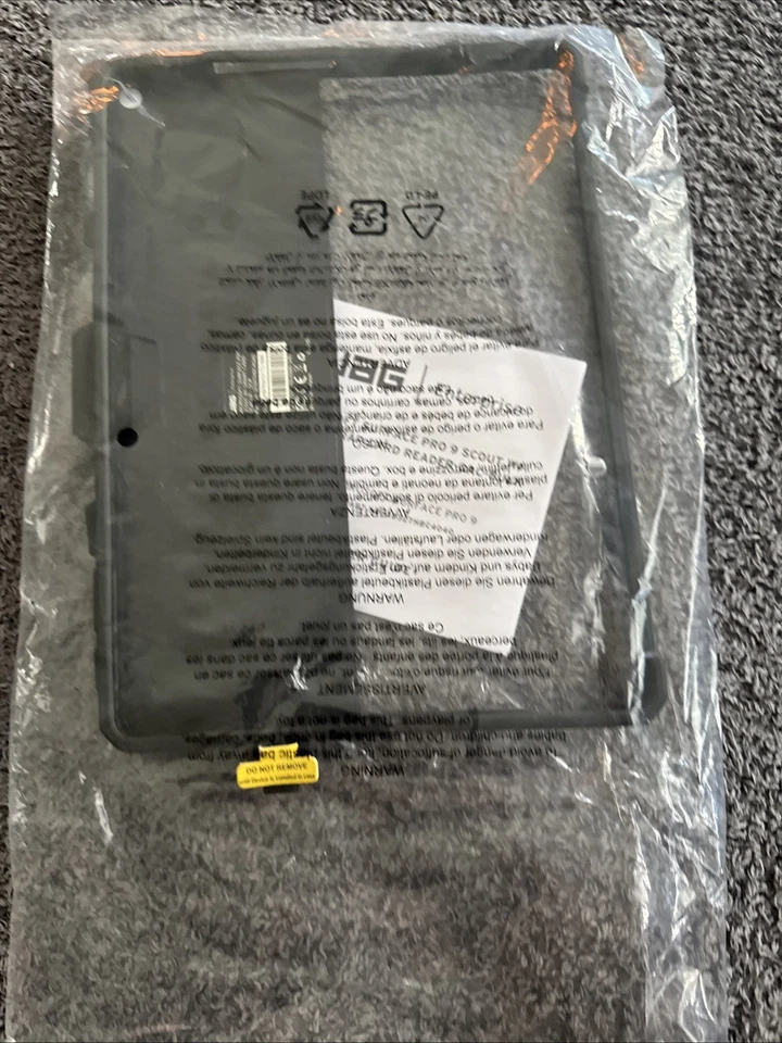 UAG Scout W/ Smart Card Reader Microsoft Surface Pro 9 - Image 3 of 4