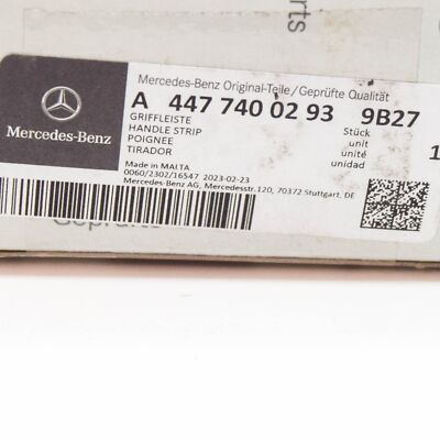 NEW MB VITO W447 REAR WINDSHIELD WIPER HANDLE STRIP 