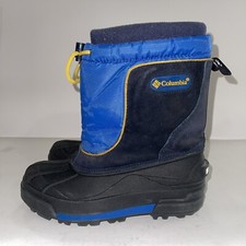 Columbia insulated snow boots size 3 guc