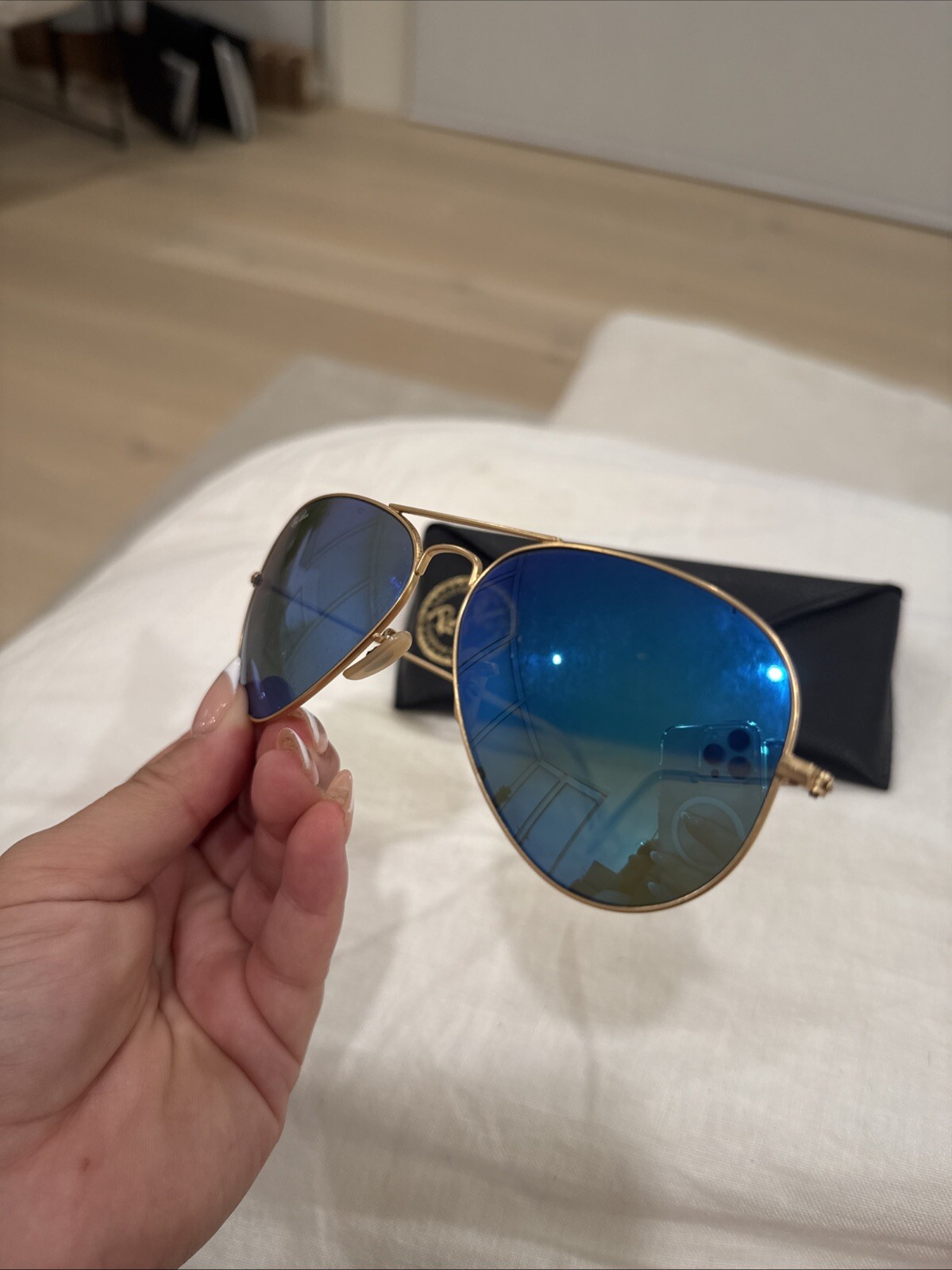 Ray Ban Sunglasses Aviator Blue Mirror Lens W/ Matte Gold Frame
