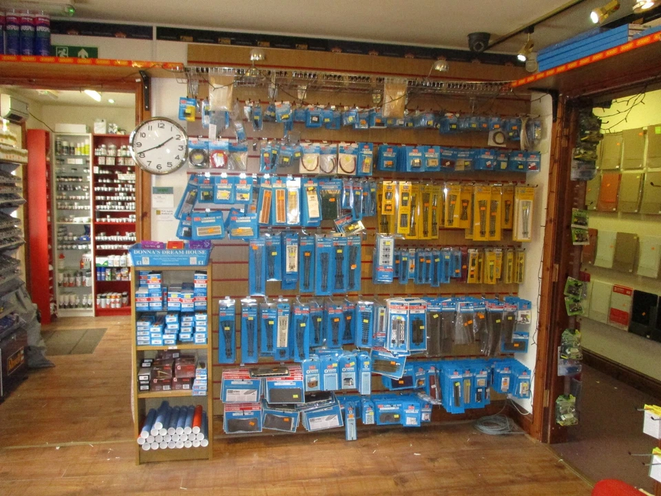 Peco ST-222 - 3 x 1st Radius 371mm (14 5/8") Half Curved Setrack 00 Gauge New - Image 2 of 4