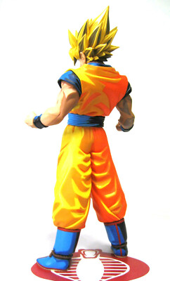Dragon Ball Z Master Stars 9 Inch Super Saiyan Goku Cell