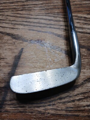 Putter Wilson 8813 - Longueur 33,5 Pouces, Droitier, Tige Acier, Bon état D'occasion